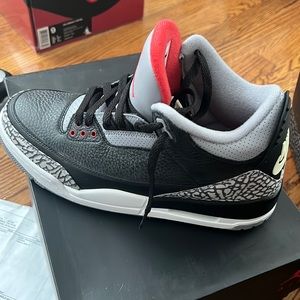 Mens size 9 Air Jordan retro 3 og black cement, never worn. With box